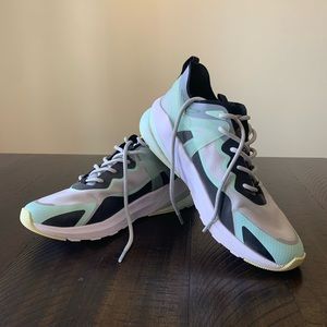 Fabletics running shoes